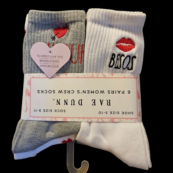 Rae Dunn Women's Love socks NWT - Picture 3 of 6